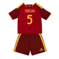 Camiseta AS Roma Evan Ndicka #5 Primera Equipación Replica 2026-27 para niños mangas cortas (+ Pantalones cortos)
